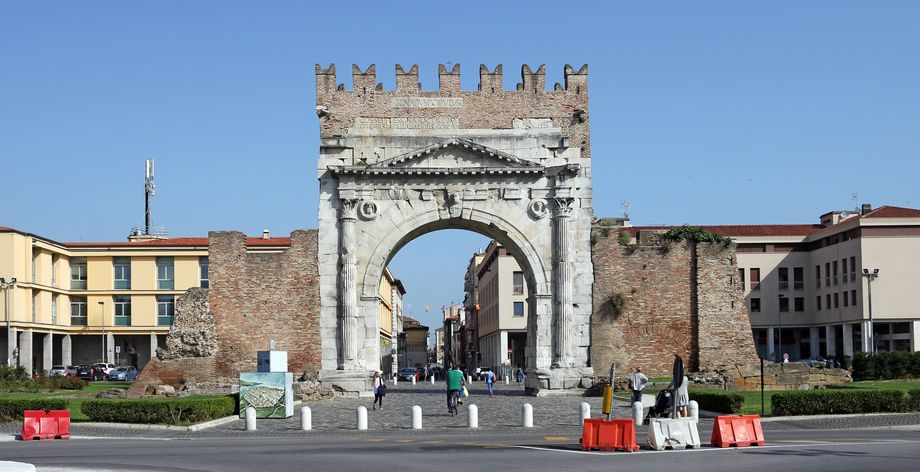 Arco di Augusto: la porta romana più antica di Rimini